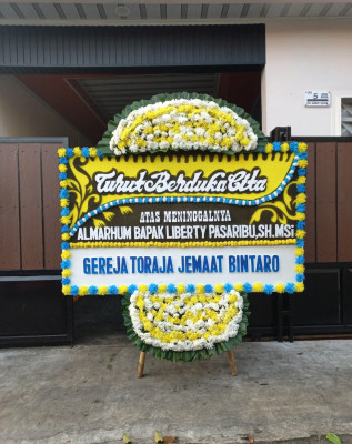 Papan Bunga Duka di Sikka